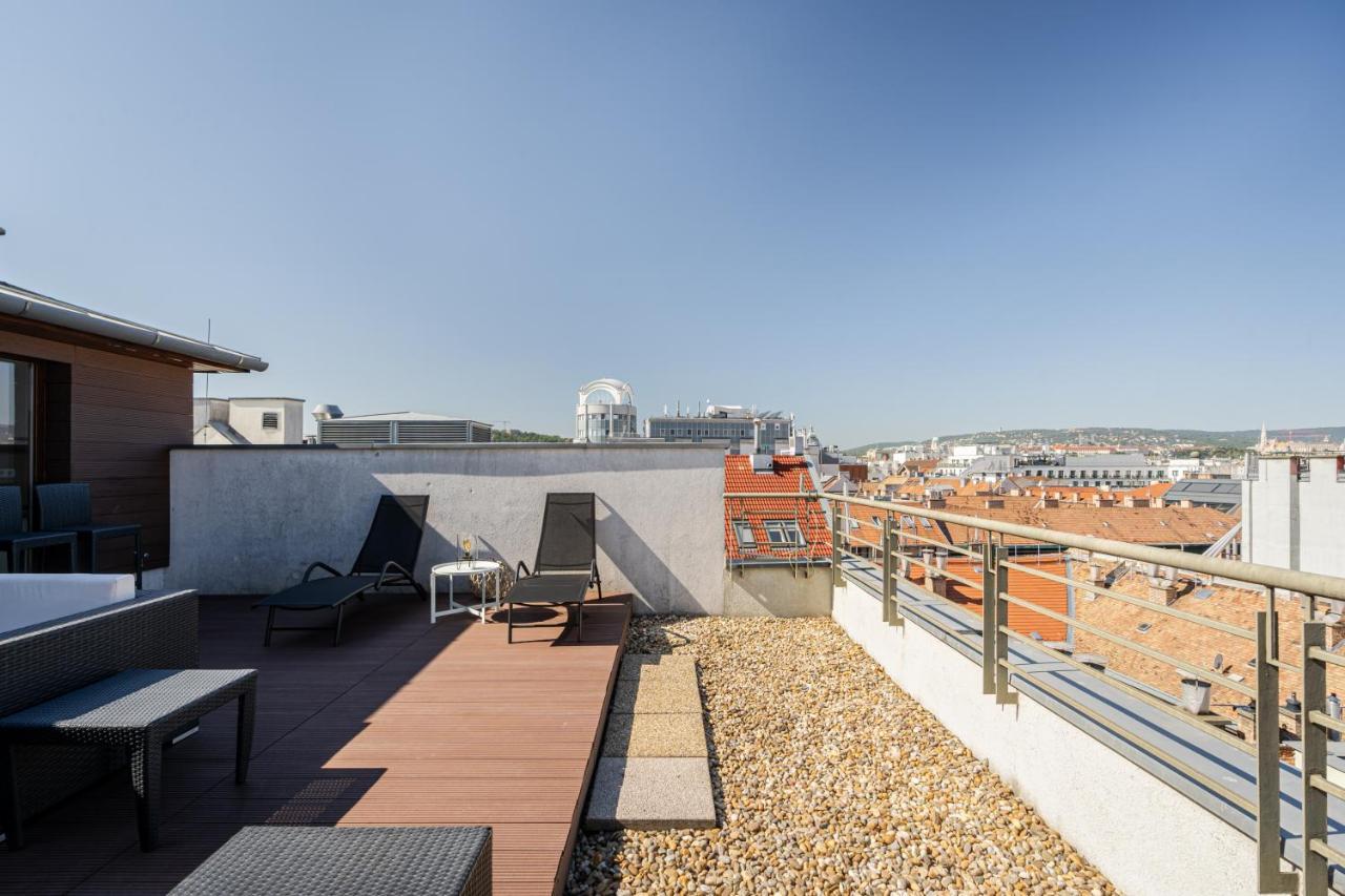Apartment Panoramic Penthouse With Rooftop Terrace & Parking For 2 Cars