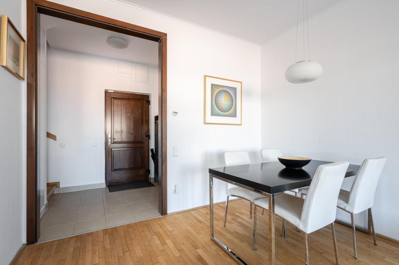 Panoramic Penthouse With Rooftop Terrace & Parking For 2 Cars Apartment Budapest